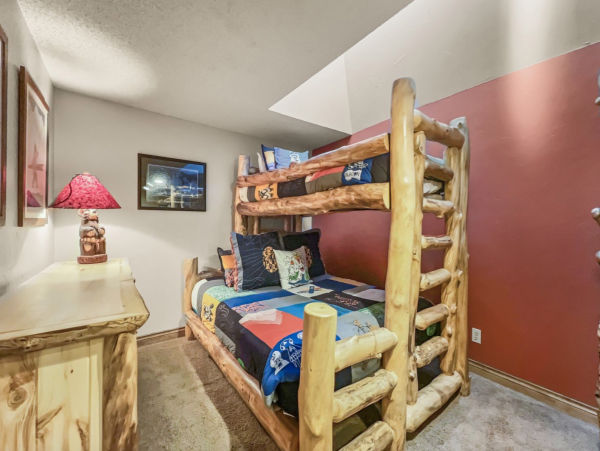Copper MTN Center Village Pet Friendly condo Walk to Lift